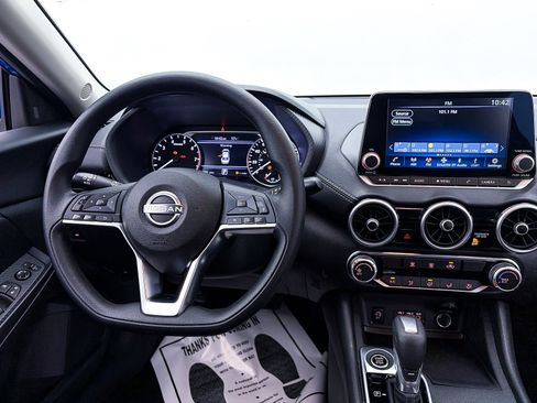 Used 2025 Nissan Sentra SV image 5