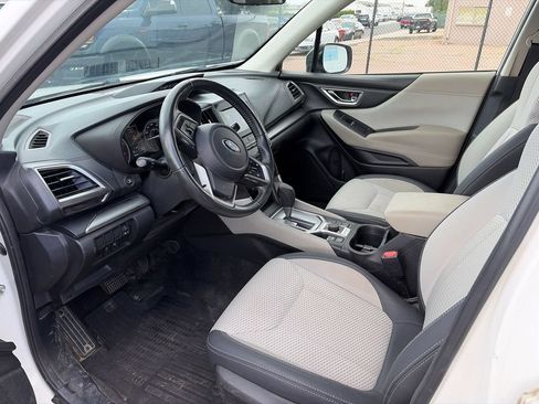 Used 2020 Subaru Forester Premium AWD/4WD image 9