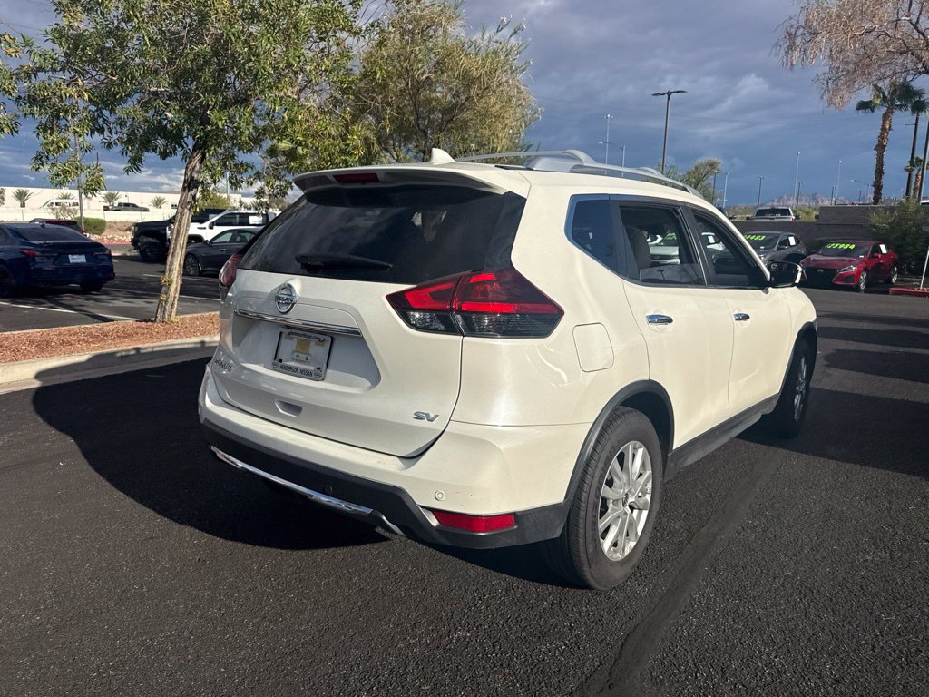 Used 2019 Nissan Rogue SV FWD image 8