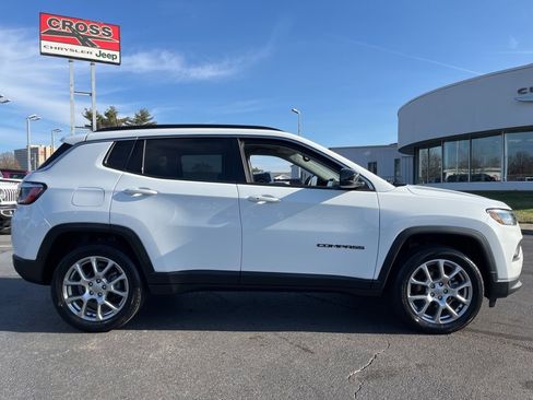 Used 2022 Jeep Compass Latitude image 44