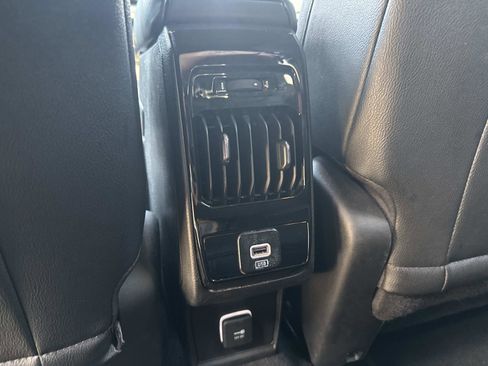 Certified 2024 Jeep Compass Latitude image 14