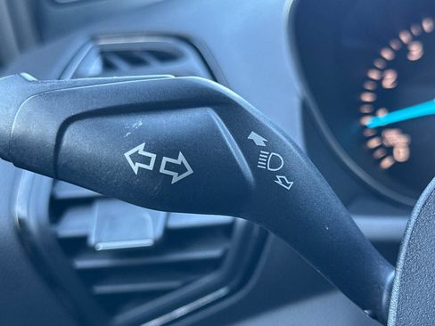 Used 2017 Ford Escape Titanium image 32