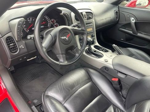 Used 2005 Chevrolet Corvette Coupe w/ Preferred Equipment Group image 16
