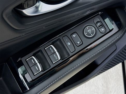 Used 2023 Honda Accord Touring image 17