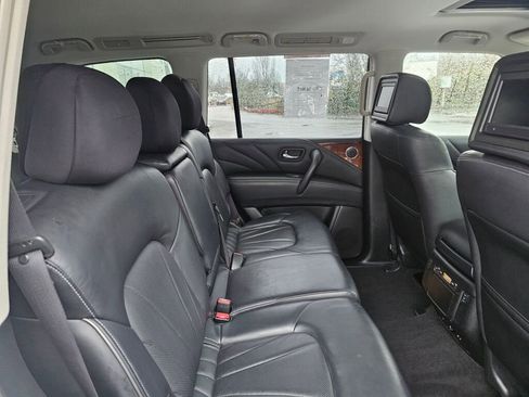 Used 2017 INFINITI QX80 4WD w/ Deluxe Technology Package image 16