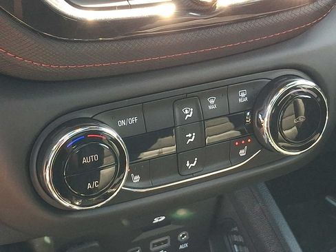 Used 2023 Chevrolet TrailBlazer RS w/ Sun and Liftgate Package AWD/4WD image 17
