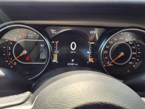 Used 2021 Jeep Gladiator Sport AWD/4WD image 14