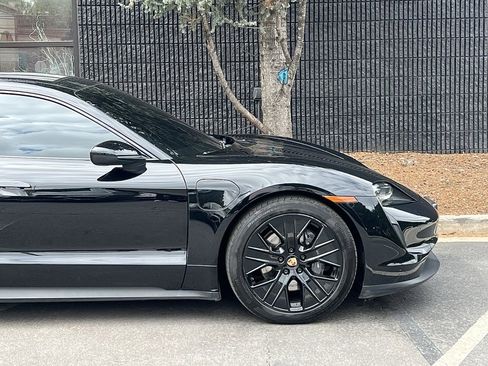 Used 2021 Porsche Taycan image 20