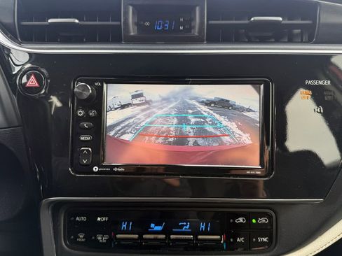 Used 2017 Toyota Corolla iM image 22