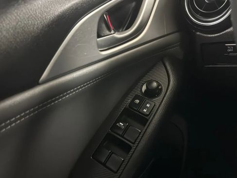 Used 2019 MAZDA CX-3 Touring w/ Preferred Equipment Package FWD image 17