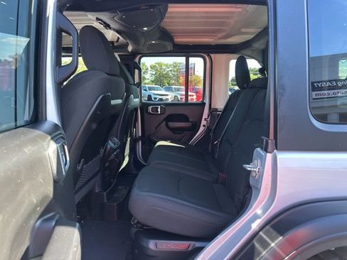 Used 2024 Jeep Wrangler Unlimited Rubicon 4xe image 33