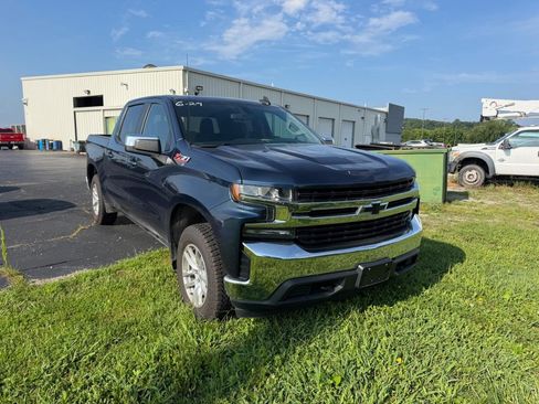Used 2020 Chevrolet Silverado 1500 LT w/ All-Star Edition AWD/4WD image 2