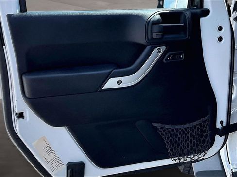 Used 2013 Jeep Wrangler Sahara w/ Dual Top Group AWD/4WD image 24