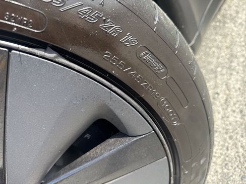 Used 2022 Tesla Model S image 35