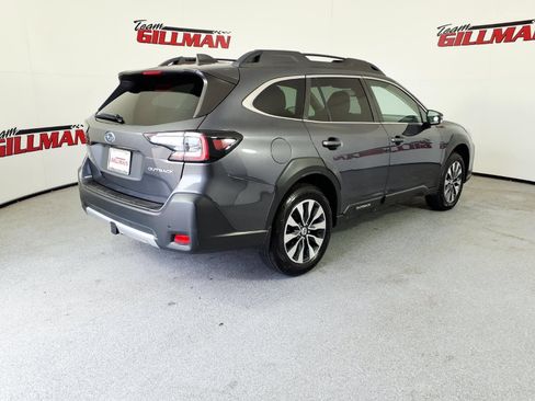 Used 2023 Subaru Outback Limited AWD/4WD image 4