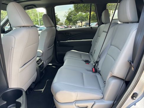 Used 2023 Honda Passport EX-L image 21