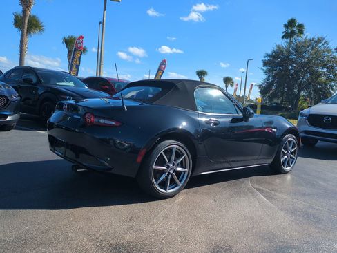 Used 2023 MAZDA MX-5 Miata Grand Touring w/ Weather Package image 4