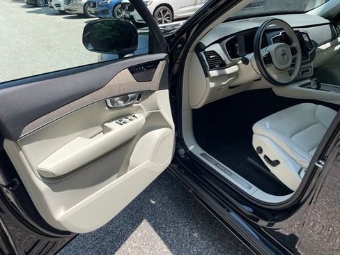 Certified 2023 Volvo XC90 B6 Plus w/ Protection Package Premier AWD/4WD image 11