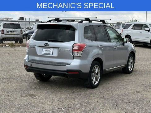 Used 2017 Subaru Forester 2.5i Touring AWD/4WD image 5