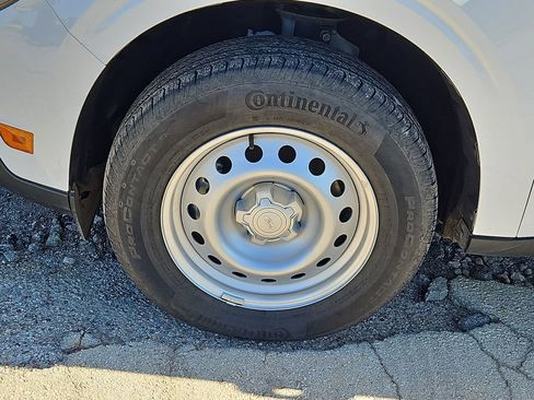 Used 2025 Ford Maverick XL w/ Equipment Group 102A AWD/4WD image 14