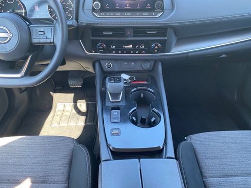 Used 2023 Nissan Rogue SV FWD image 14