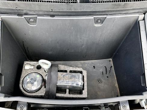 Used 2017 BMW i3 w/ Range Extender image 32