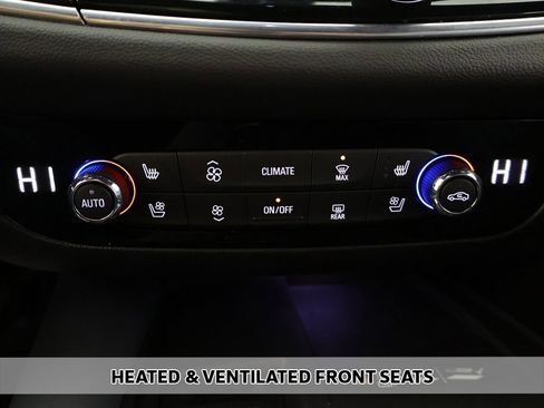 Used 2024 Buick Enclave Premium image 7