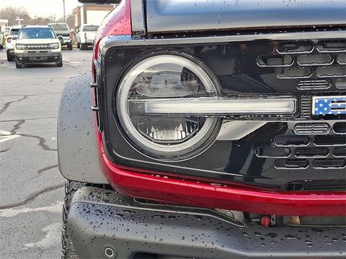 Certified 2025 Ford Bronco Badlands image 9