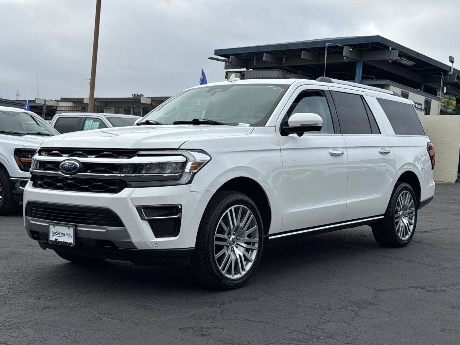 Certified 2023 Ford Expedition Max Limited AWD/4WD image 4