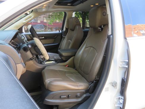 Used 2016 GMC Acadia SLT w/ Premium Edition image 9