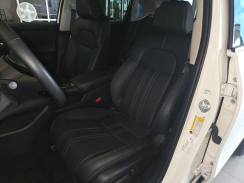 Used 2025 Honda HR-V EX-L image 11