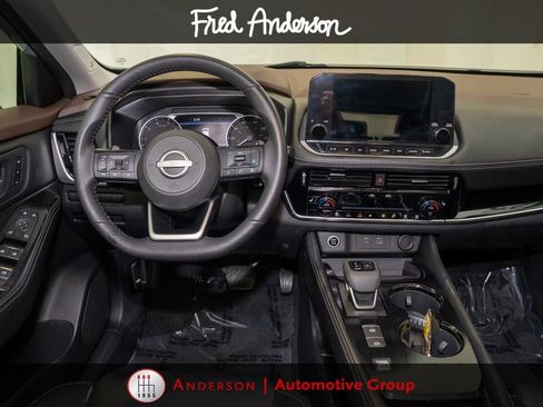 Used 2022 Nissan Rogue SL w/ SL Premium Package FWD image 7