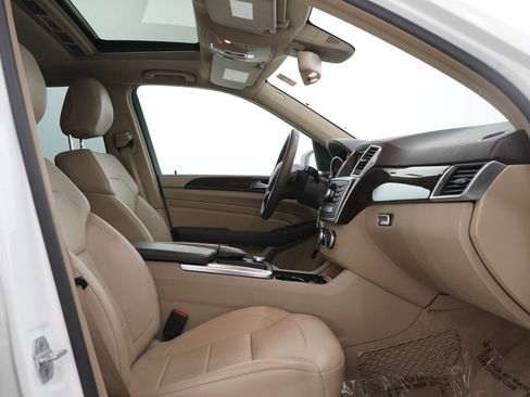 Used 2015 Mercedes-Benz ML 350 4MATIC image 13