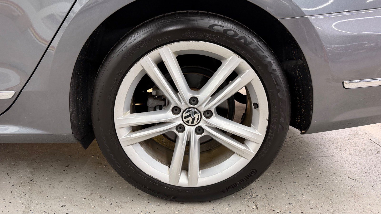 Used 2014 Volkswagen Passat 3.6 SEL Premium FWD image 14