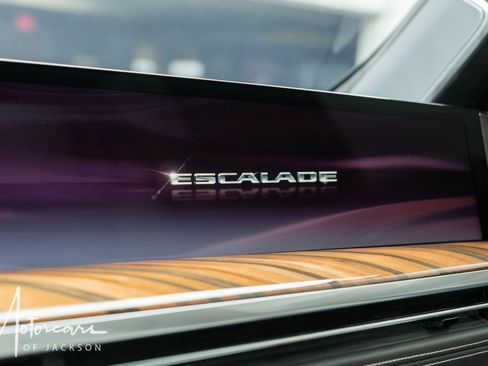 Used 2025 Cadillac Escalade Sport Platinum w/ LPO, Floor Liner Package image 38