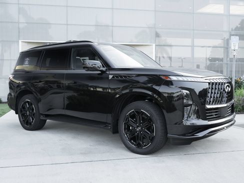 Certified 2026 INFINITI QX80 4WD w/ Sport Exterior Package image 2