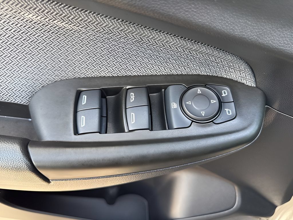 Used 2023 Chevrolet TrailBlazer LT w/ Convenience Package AWD/4WD image 25