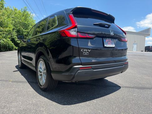 Used 2024 Honda CR-V EX image 11