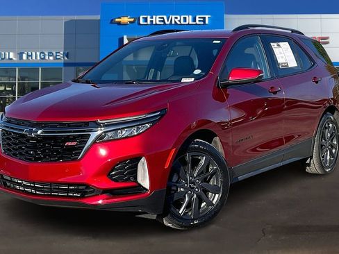 Used 2023 Chevrolet Equinox RS w/ RS Leather Package image 3