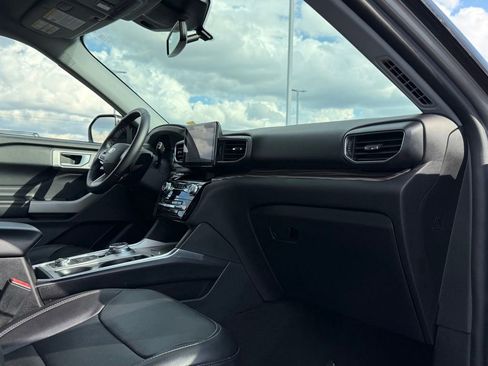 Used 2022 Ford Explorer Limited w/ Equipment Group 301A image 26