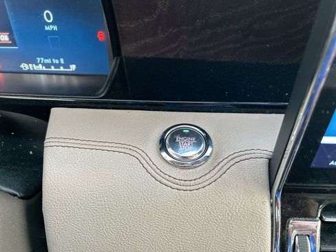 Used 2022 Lincoln Navigator L Reserve AWD/4WD image 21
