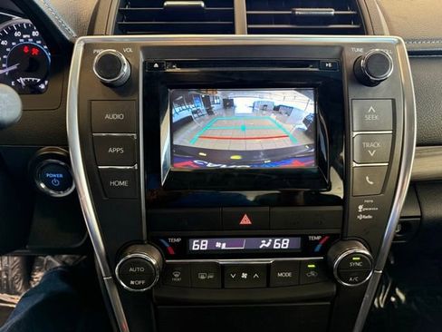 Used 2015 Toyota Camry XLE FWD image 14