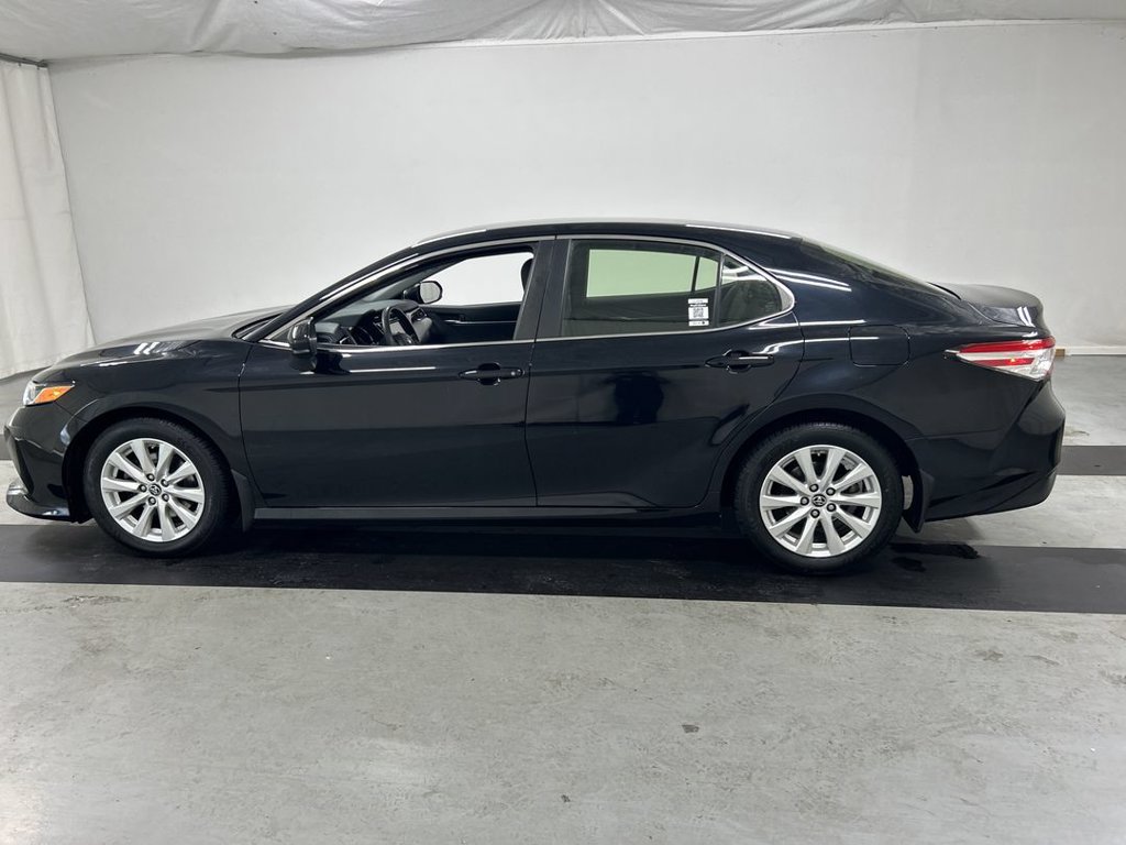 Used 2018 Toyota Camry LE FWD image 6