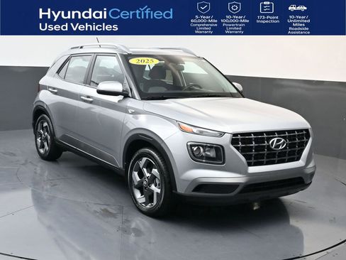 Certified 2025 Hyundai Venue SEL image 1
