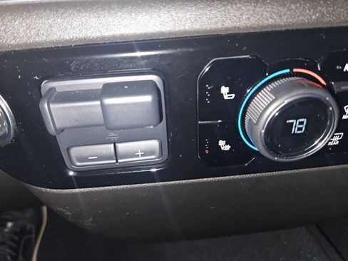 Used 2022 Chevrolet Silverado 1500 LT image 15