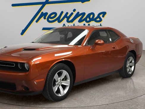 Used 2021 Dodge Challenger SXT RWD image 8