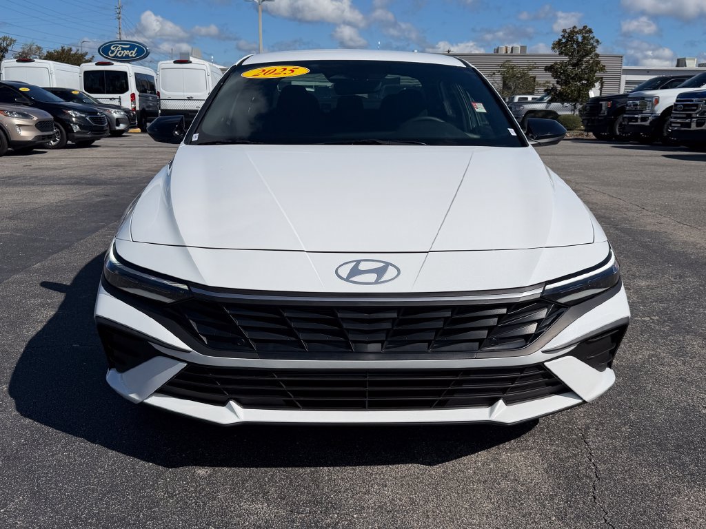 Used 2025 Hyundai Elantra Sport FWD image 6