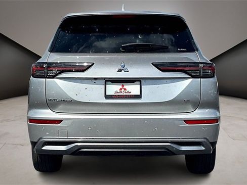 New 2025 Mitsubishi Outlander SE image 5