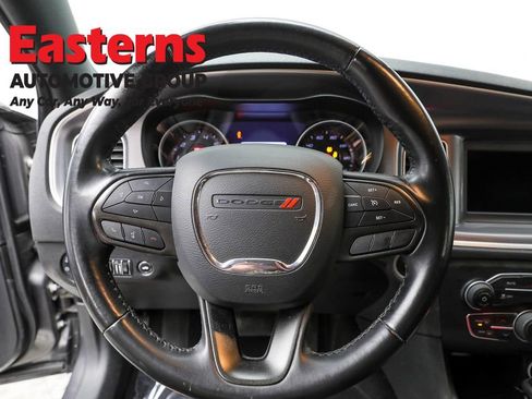 Used 2022 Dodge Charger SXT image 10