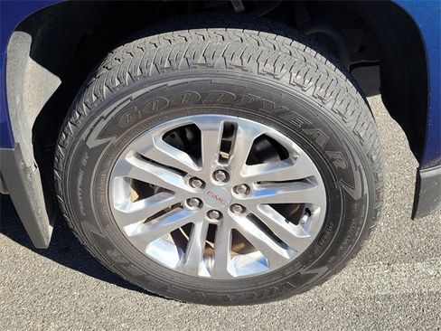 Used 2019 GMC Canyon SLT w/ Driver Alert Package image 10